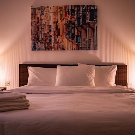 Designer 3 Bedroom And 3 Bathroom Apartment In Swatar Birkirkara Luaran gambar